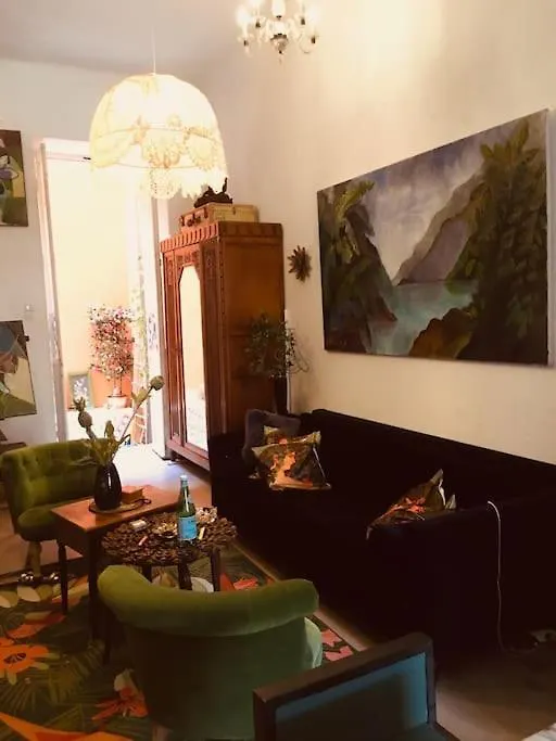Loft D Artistes Avec Patio Au Port De Nice Apartment