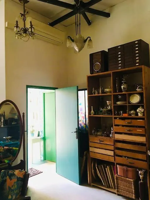 Apartment Loft D Artistes Avec Patio Au Port De Nice