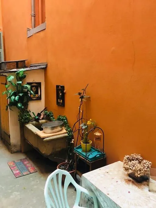 Loft D Artistes Avec Patio Au Port De Nice